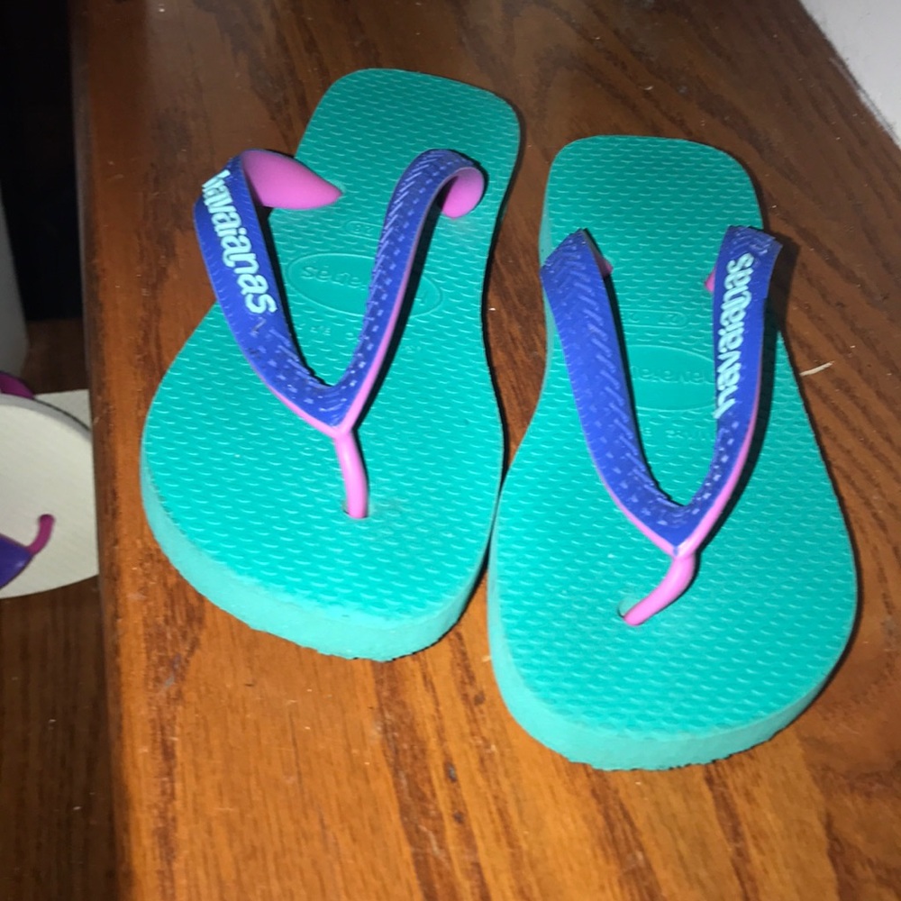 cute turquoise with pink and purple havianas